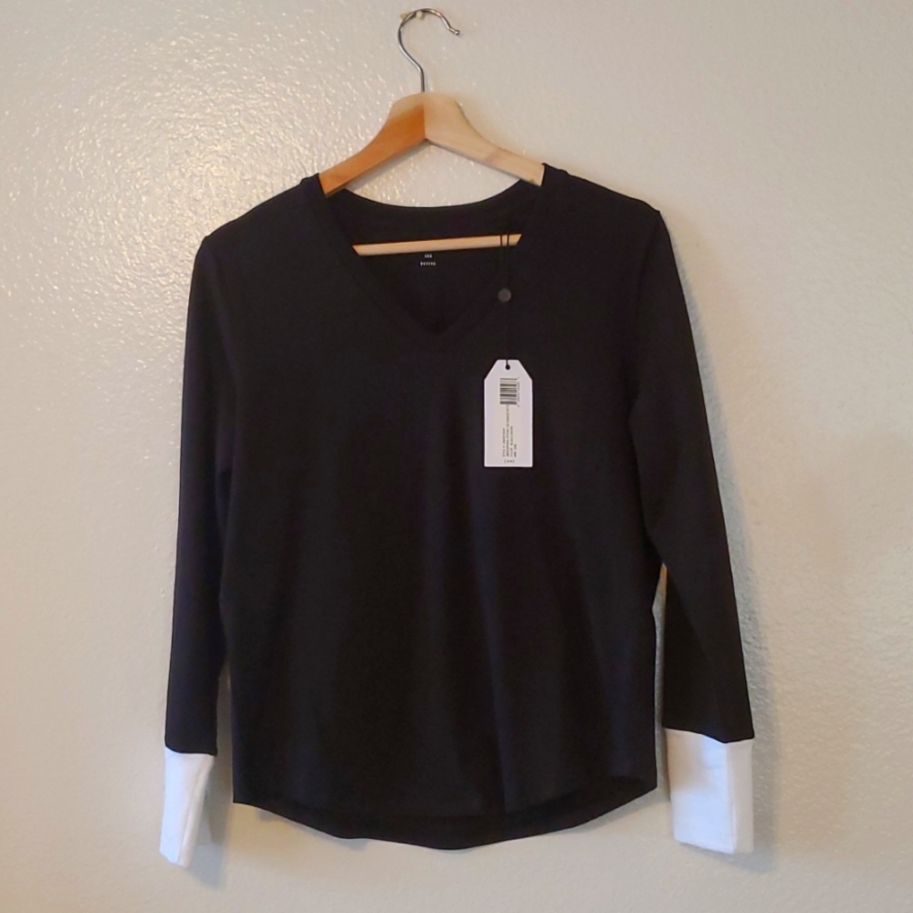 Universal Standard Petite Rhine VNeck color block cuff top size 2xs